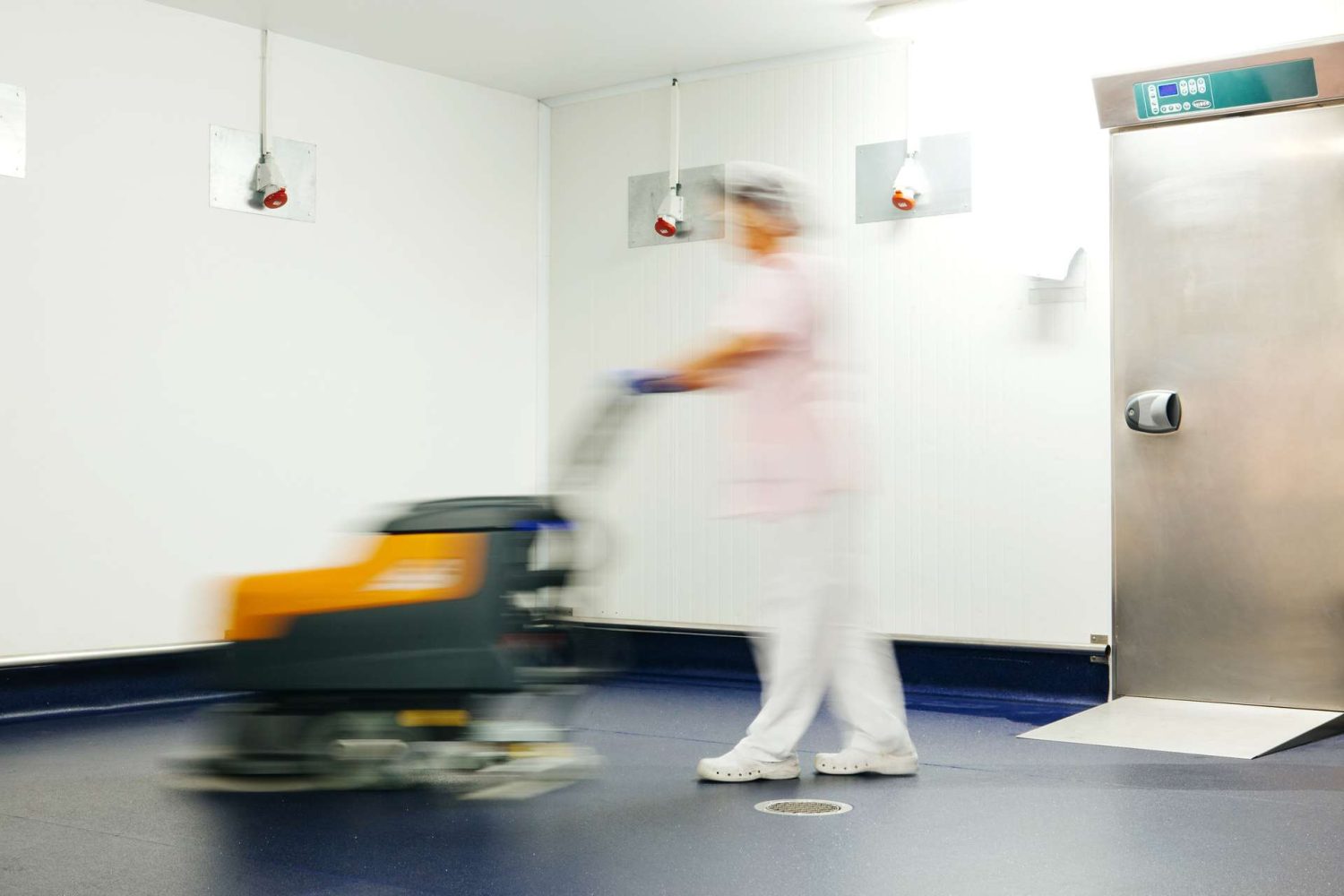 نحوه شستشوی کفپوش وینیل بیمارستانی