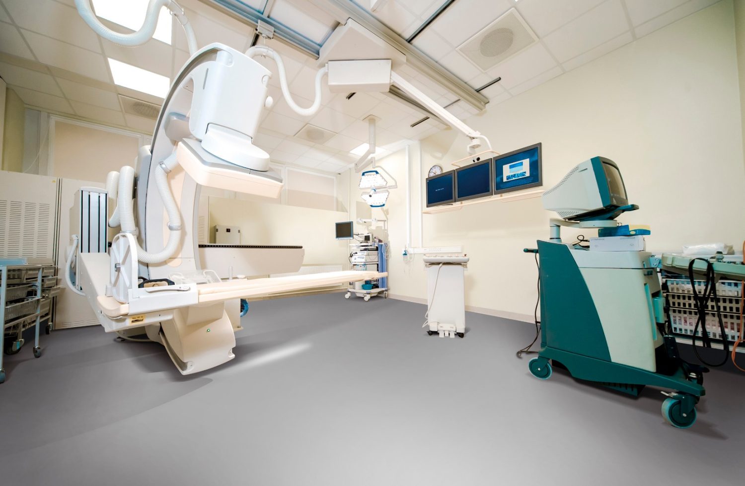 کفپوش اتاق عمل